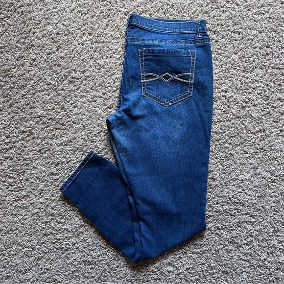 Women's Blue Jeans Size 17 Skinny Leg Women’s Denim - Picture 1 of 6
